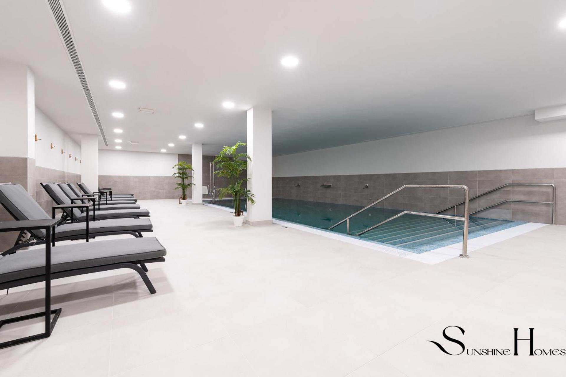 מיחאס קוסטה Luxury 2 Bedroom Apartment, Pools, Sauna, Gym & More מראה חיצוני תמונה